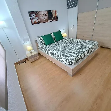 Centrico Apartamento En Valencia Proximo Parada De Metro Angel Guimera Exterior photo